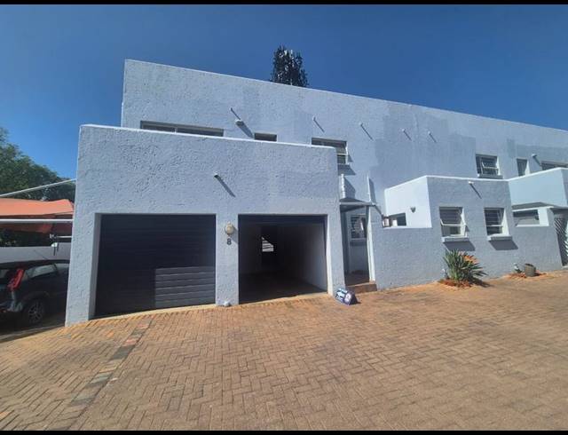 3 BEDROOM TOWNHOUSE FOR SALE IN BRACKENHURST